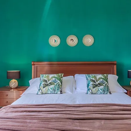 Domus Ester Borgo Apartment *
